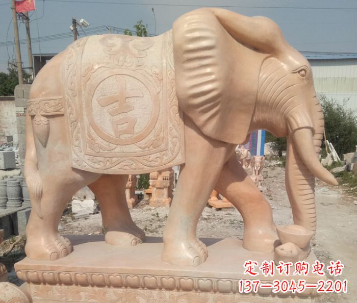泸州晚霞红吉祥如意门口大象石雕 (2)
