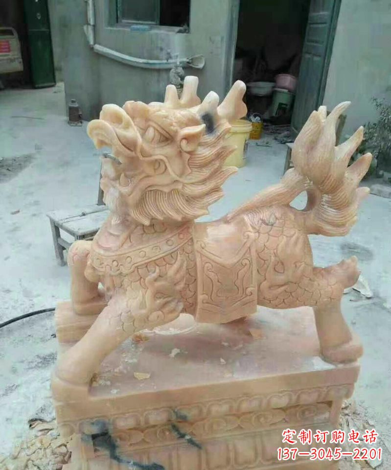 泸州晚霞红麒麟雕塑112
