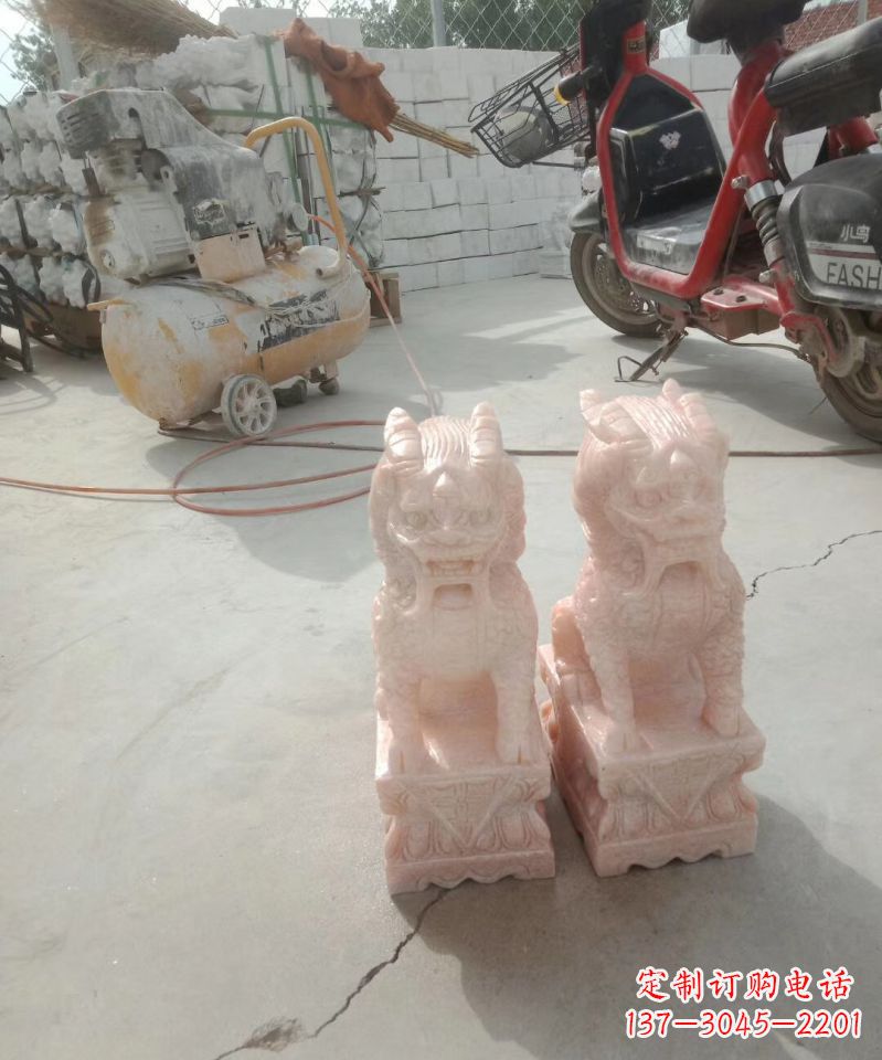 泸州晚霞红神兽麒麟动物雕塑