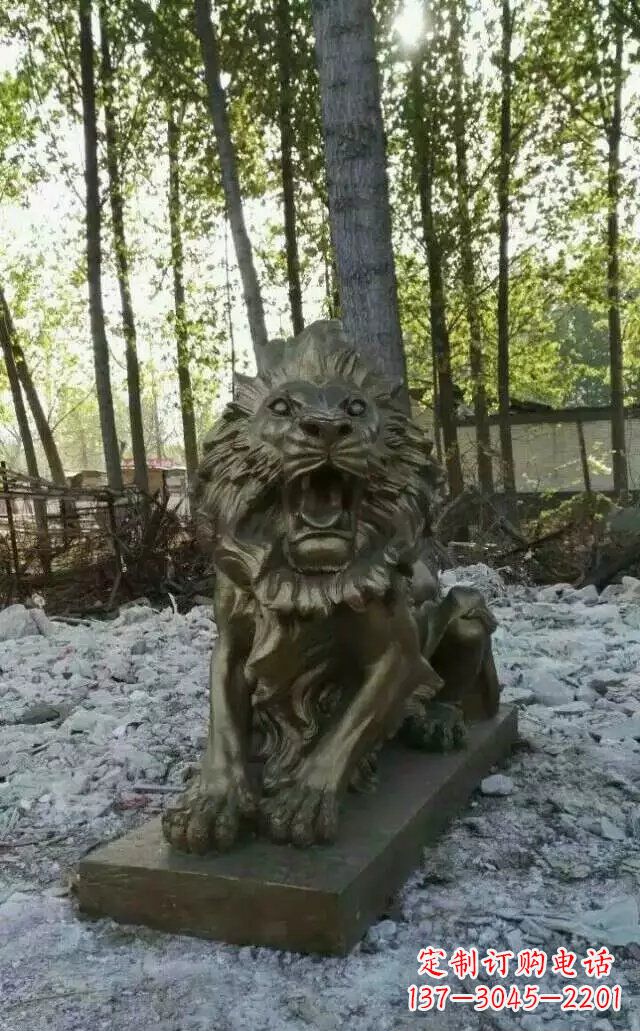 泸州卧着的西洋狮子铜雕 (2)