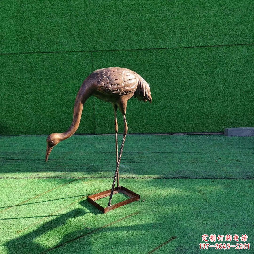 泸州仙鹤拉鼓铜雕塑