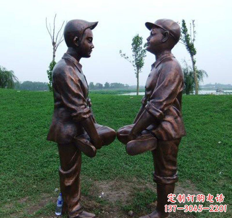泸州小孩斗鸡铸铜雕塑