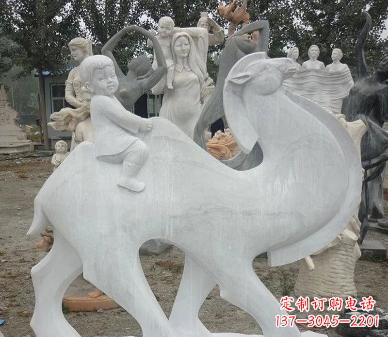 泸州小孩骑骆驼石雕