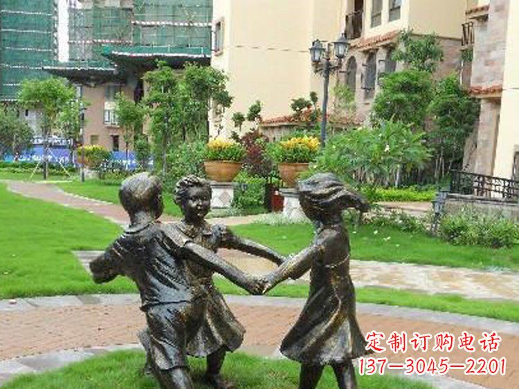 泸州小区铜雕儿童玩游戏人物雕塑