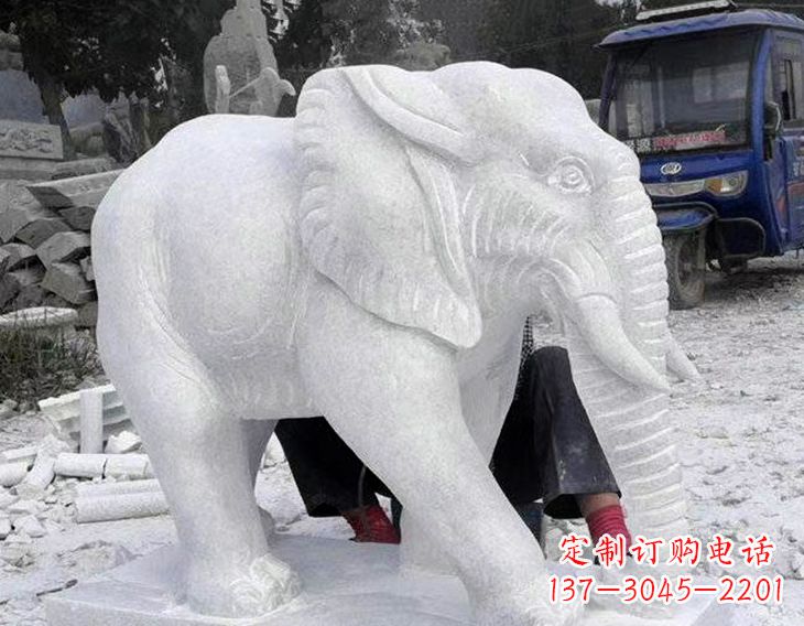 泸州写实大象石雕