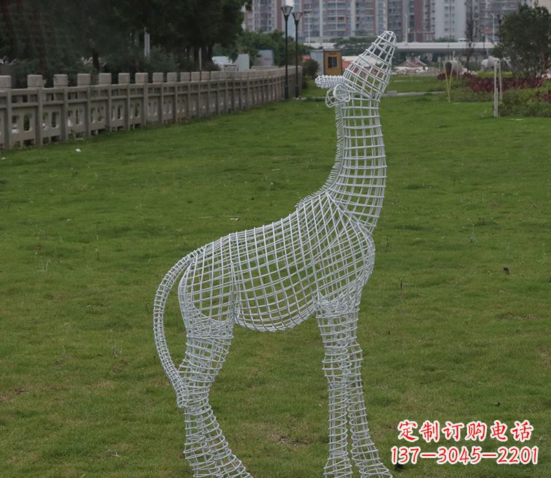 泸州园林镂空仰头麋鹿不锈钢雕塑