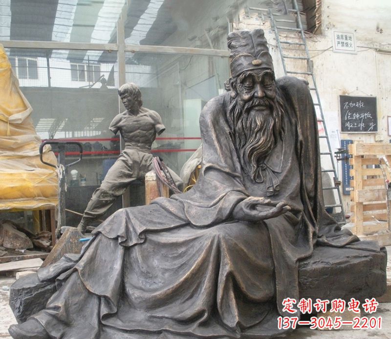泸州张仲景铜雕