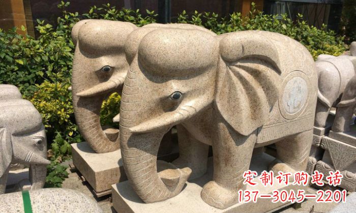 泸州招财进宝砂岩大象石雕