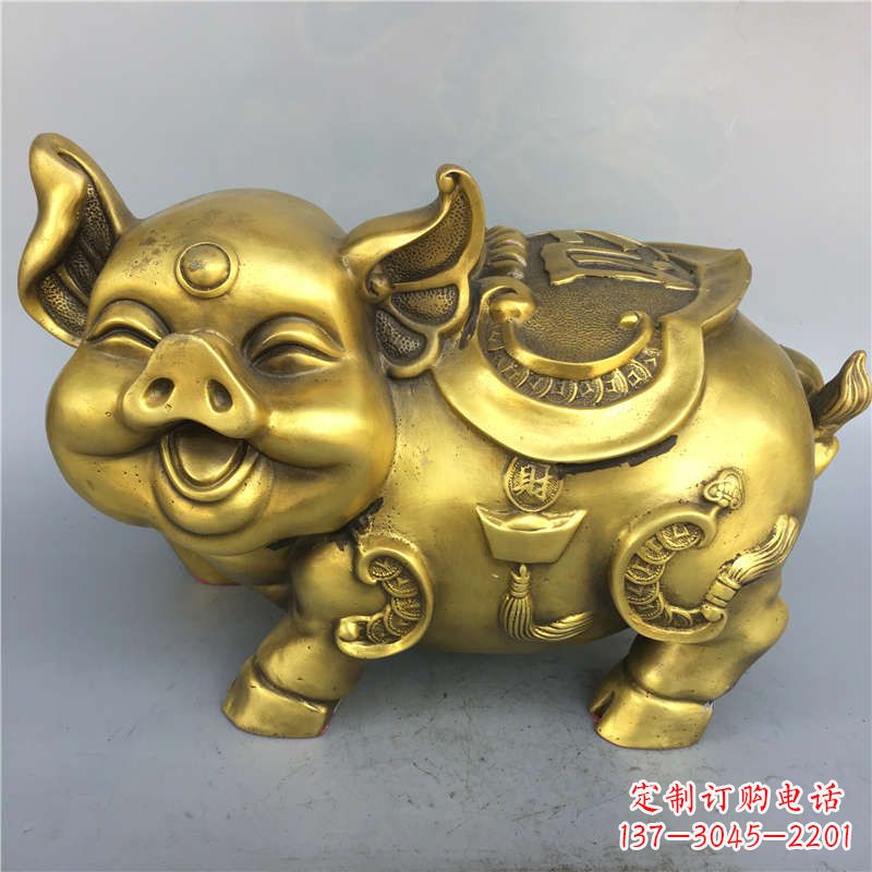 泸州招财卡通猪铜雕-企业商场美陈动物生肖风水雕塑摆件