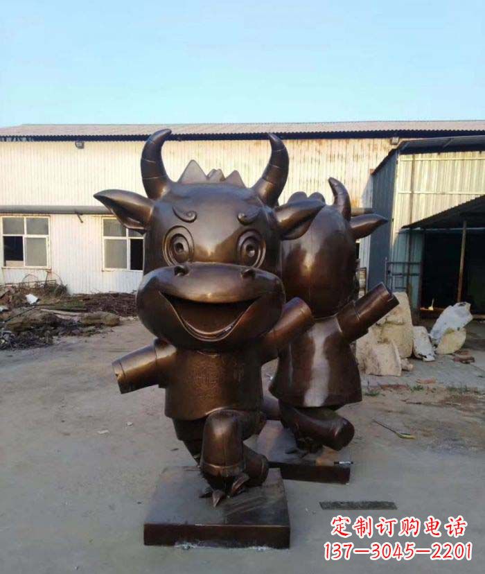 泸州招财牛玻璃钢仿铜动物雕塑
