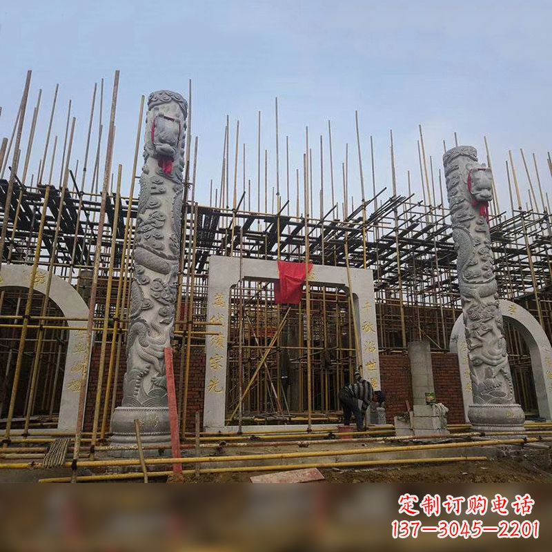 泸州中国龙柱石雕