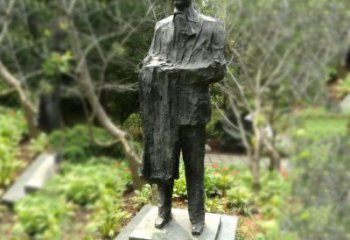 泸州徐悲鸿雕塑著名奔马画家公园铜雕像