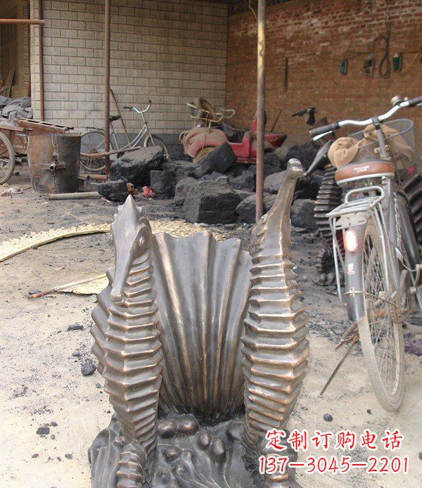 泸州铸铜海马小区动物铜雕