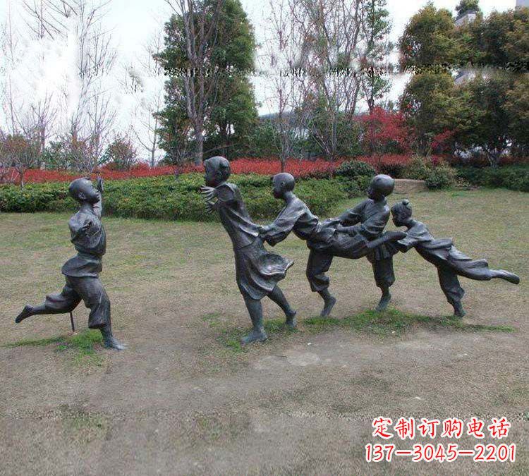泸州铸铜老鹰捉小鸡儿童雕塑